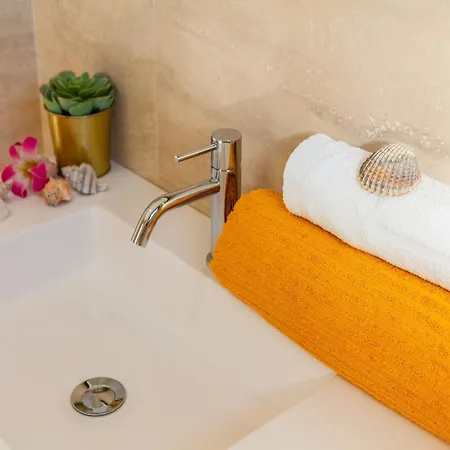 Villa Spacious Villa, Private Pool,