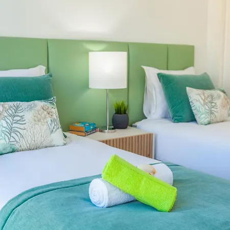 וילה Villa In Albufeira Near Sea Beach אלבופיירה