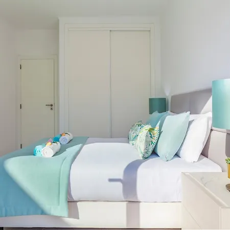 Villa In Albufeira Near Sea Beach * אלבופיירה
